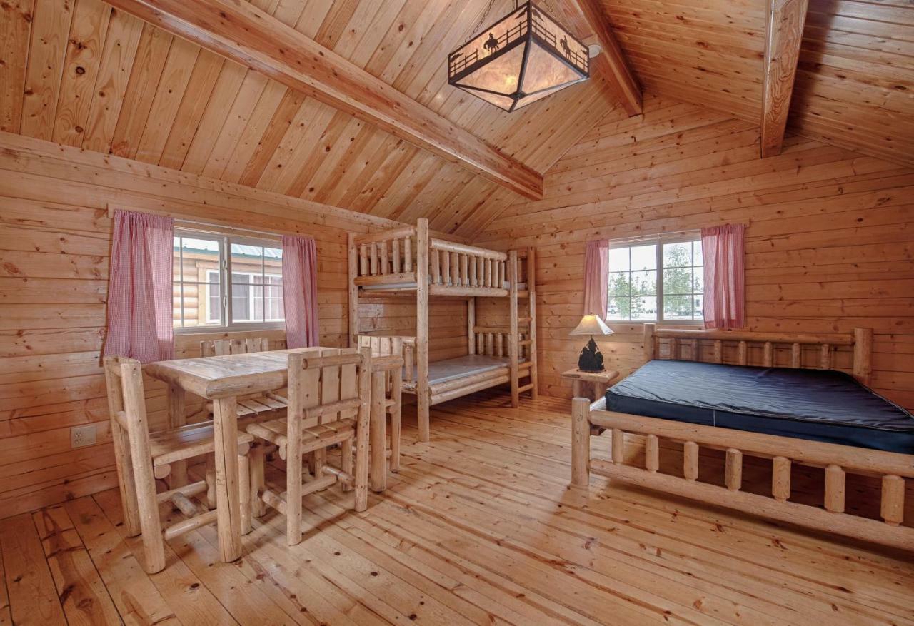 Vila Yellowstone Grizzly Rv Park And Cabins West Yellowstone Exteriér fotografie