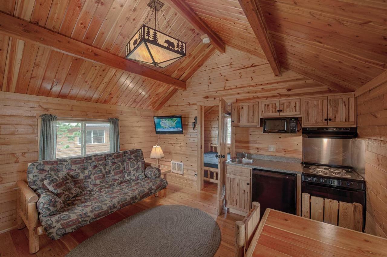 Vila Yellowstone Grizzly Rv Park And Cabins West Yellowstone Exteriér fotografie